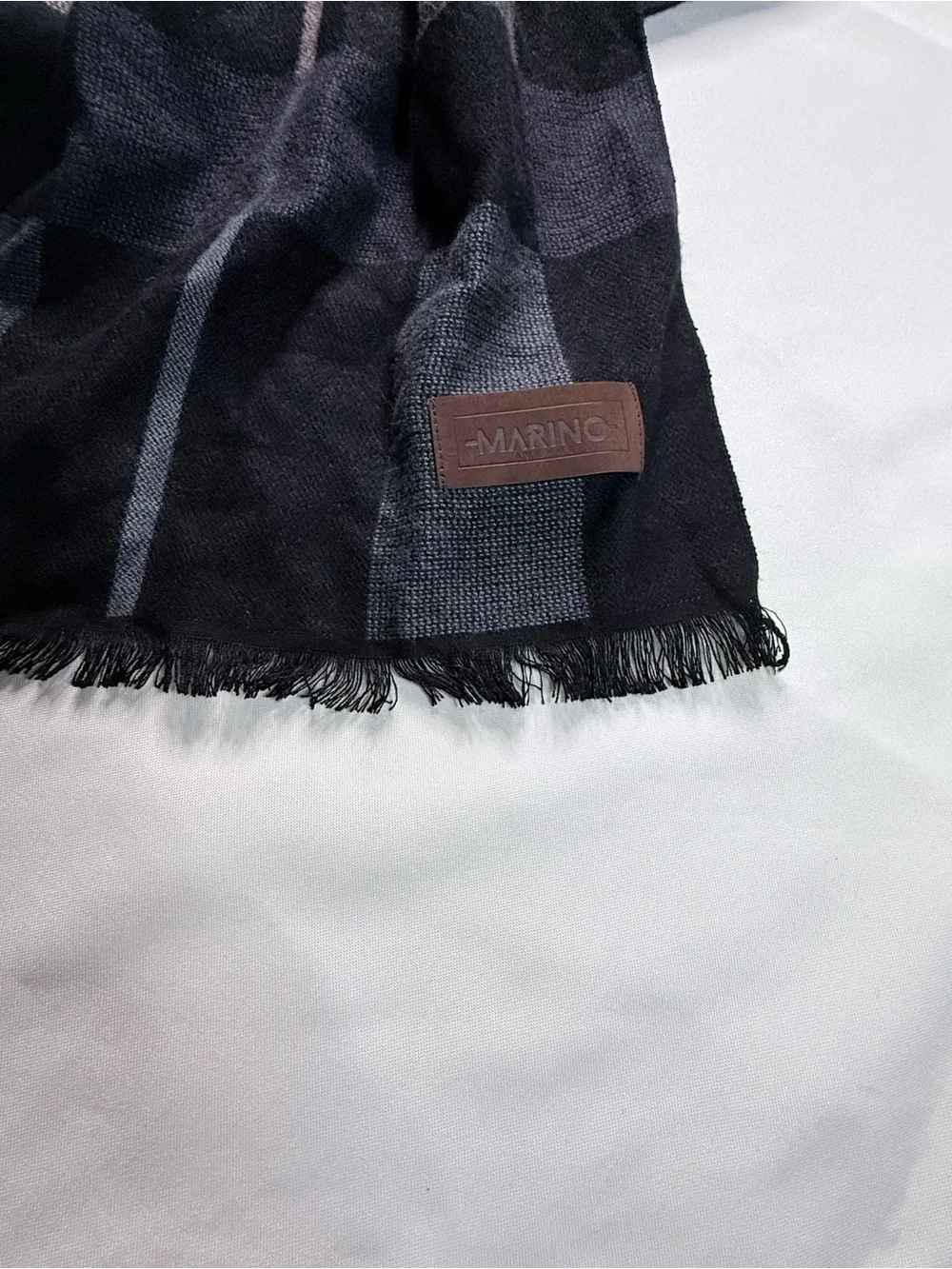 Marino Men's Black & Gray Plaid Scarf very soft nwot cashmere feel cotton